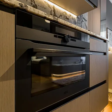Boheme-city Center-castle-riverside-self Check-in-aircondition Apartment