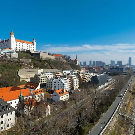 Boheme-city Center-castle-riverside-self Check-in-aircondition Apartment