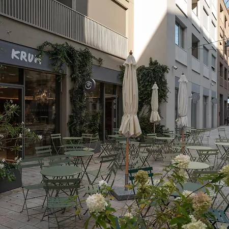 Boheme-city Center-castle-riverside-self Check-in-aircondition *