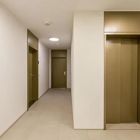 Boheme-city Center-castle-riverside-self Check-in-aircondition Apartment Bratislava